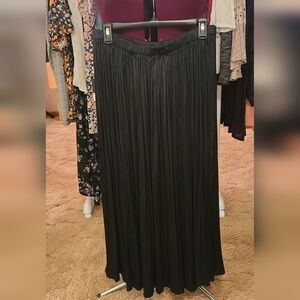 Simply Vera Vera Wang Black Maxi Skirt